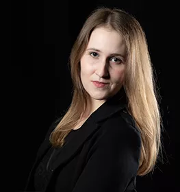 NADINE ARNDT  als Lenara